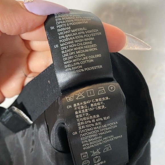 H&M black textured mini skirt size 10 - Picture 7 of 7